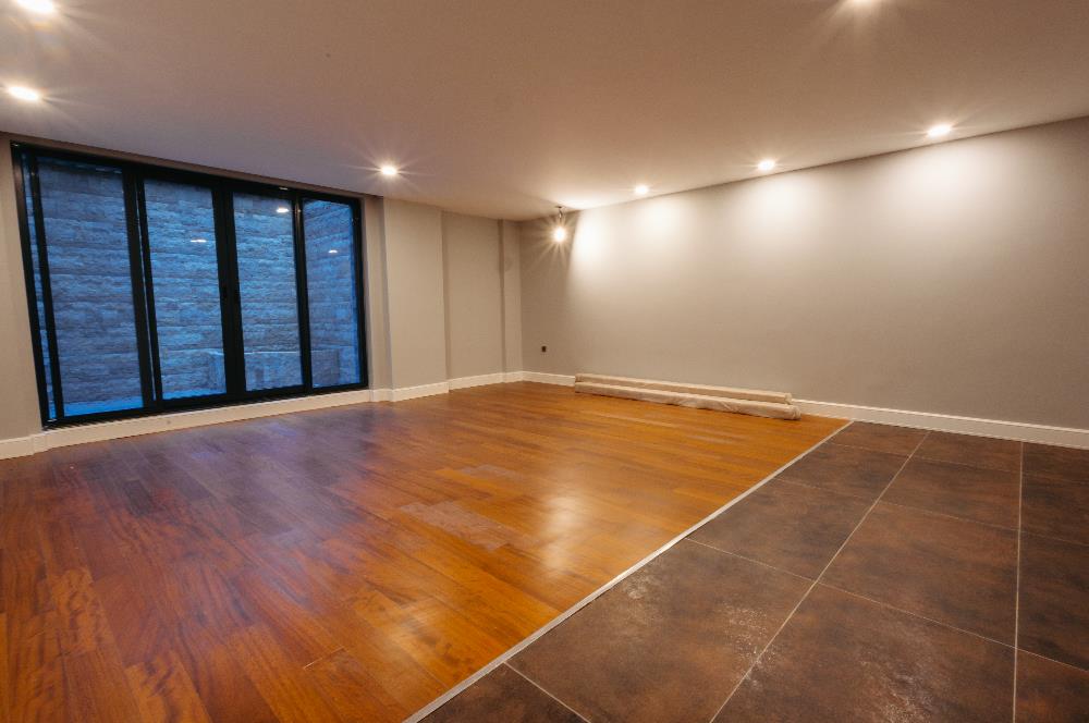 Torba'da Müstakil Havuzlu Denize Yürüme Mesafesinde Lüks Villa