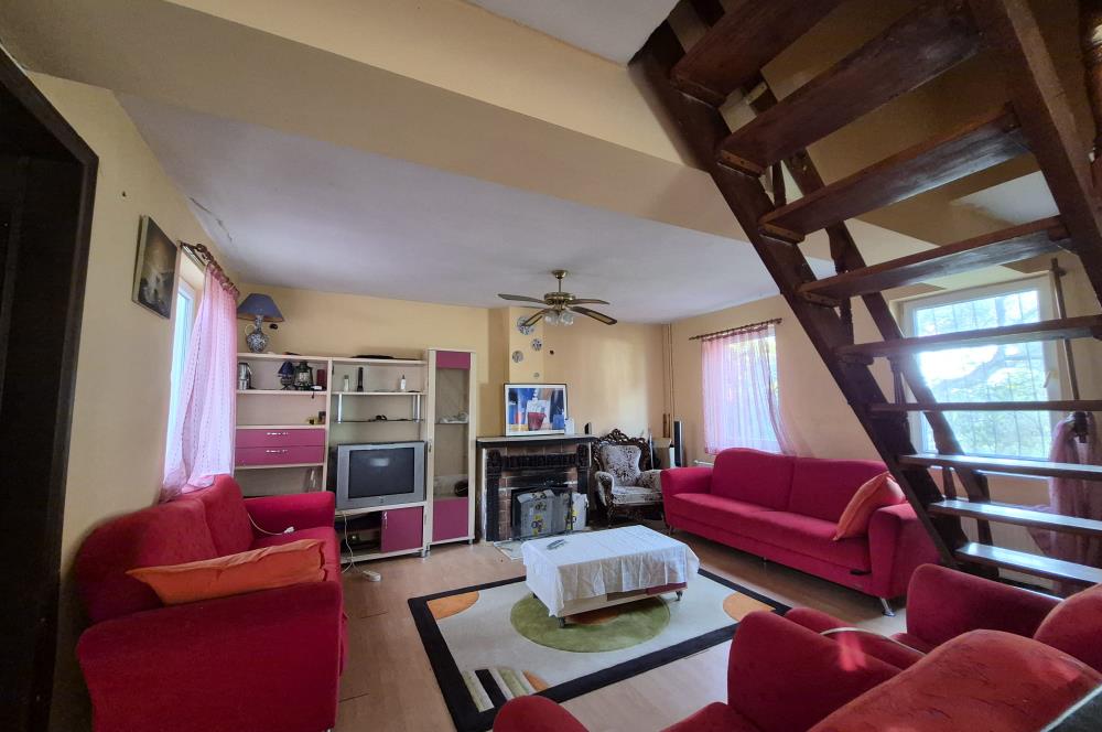 C21 Cius; Denize Kenarı 580 m2 Bahçe İçerisinde Müstakil Ev-Kapaklı