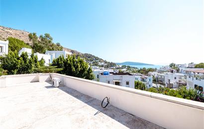 Bodrum Kumbahçe Satılık 5+1 Müstakil Yarı Taş Villa ve 2+1 Daire