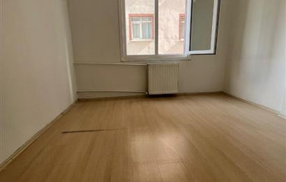 KARTAL ESENTEPE MAHALLESİ'NDE FIRSAT 3+1 SATILIK DAİRE