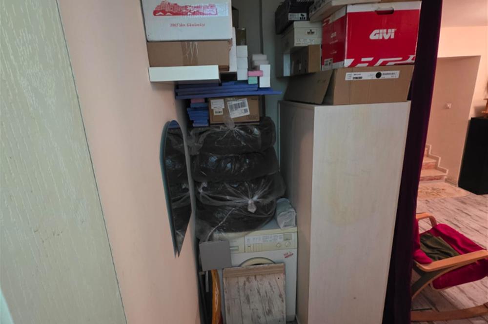 Köşe konumlu her işe uygun 2 katlı depolu dükkan