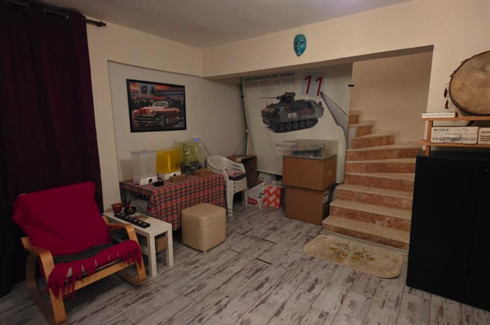 Köşe konumlu her işe uygun 2 katlı depolu dükkan