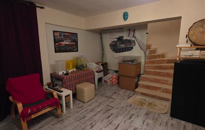 Köşe konumlu her işe uygun 2 katlı depolu dükkan