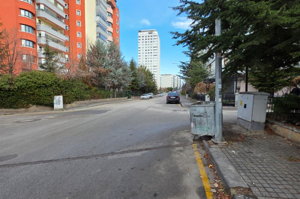 Köşe konumlu her işe uygun 2 katlı depolu dükkan