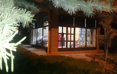 Köşe konumlu her işe uygun 2 katlı depolu dükkan