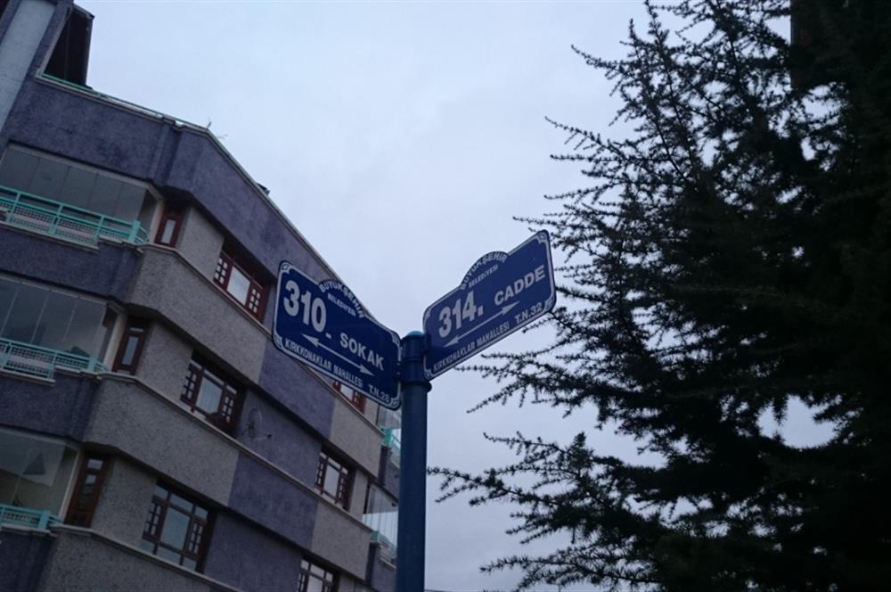 Köşe konumlu her işe uygun 2 katlı depolu dükkan