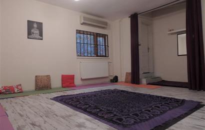 Köşe konumlu her işe uygun 2 katlı depolu dükkan