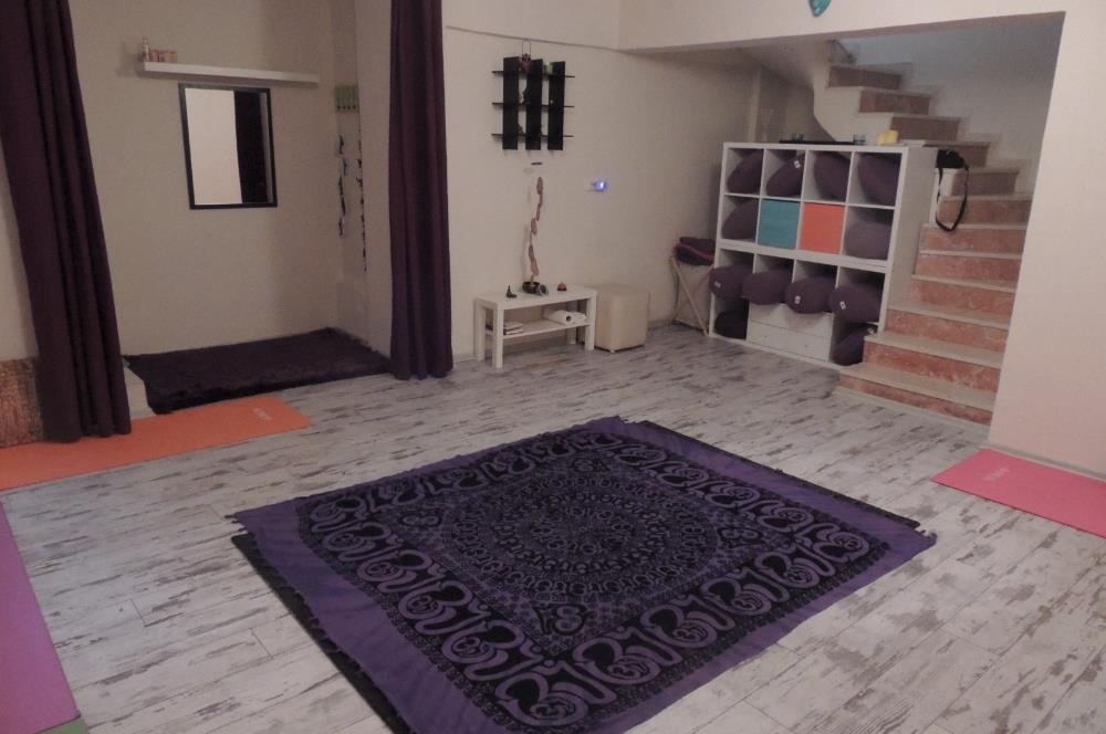 Köşe konumlu her işe uygun 2 katlı depolu dükkan