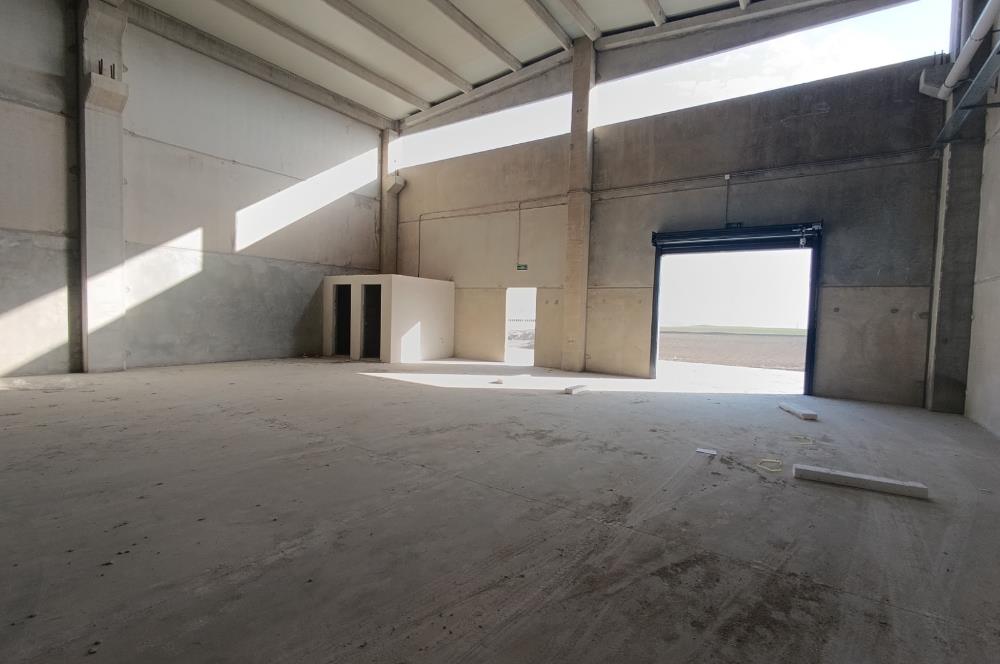 C21 LOFTTAN BOZBURUN'DA KİRALIK 1000 m² FABRİKA HOLÜ