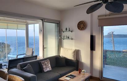 Yalıkavak Geriş'de Deniz Manzaralı Havuzlu 2+1 Yıllık Kiralık Daire