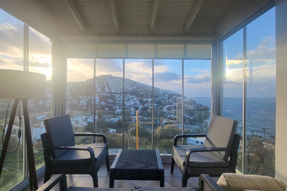 Yalıkavak Geriş'de Deniz Manzaralı Havuzlu 2+1 Yıllık Kiralık Daire