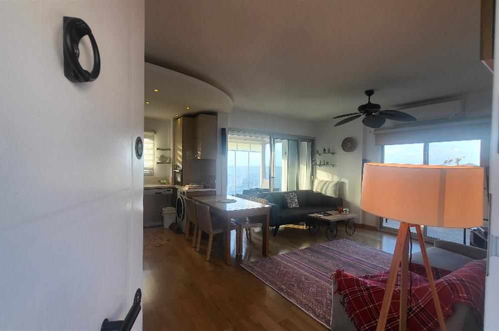 Yalıkavak Geriş'de Deniz Manzaralı Havuzlu 2+1 Yıllık Kiralık Daire