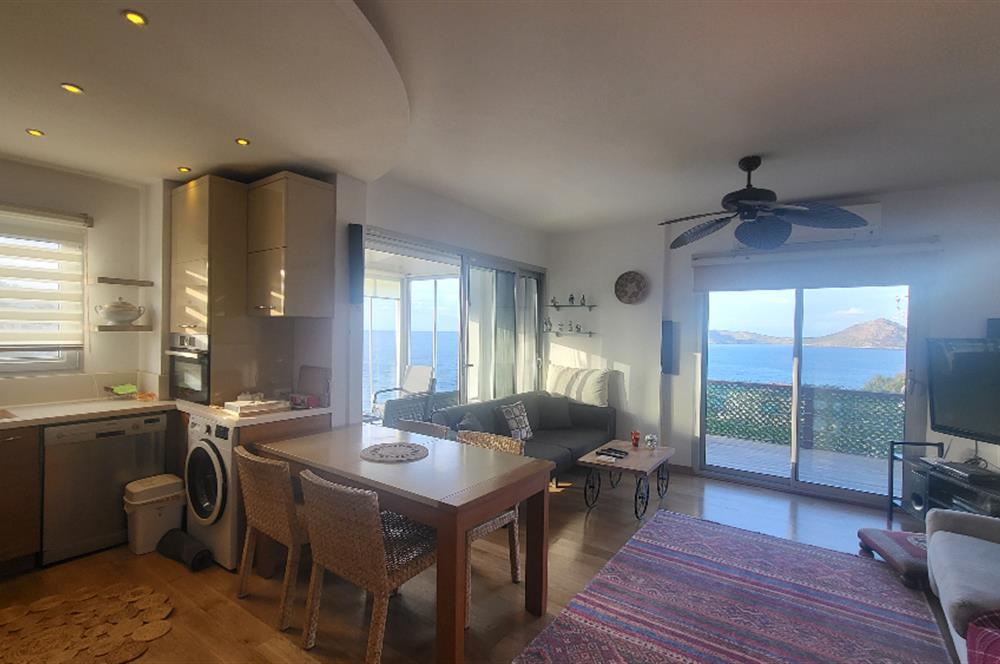 Yalıkavak Geriş'de Deniz Manzaralı Havuzlu 2+1 Yıllık Kiralık Daire