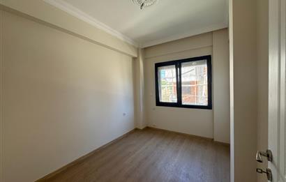 Foça Bağarası'nda Site İçerisinde Bahçe Katı 2+1 Kiralık Daire