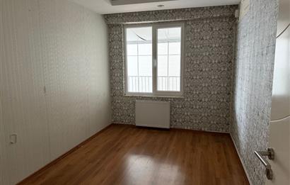 ÇINARPARK SİTESİ E-5 YAKIN 3+1 GENİŞ TERASLI SATILIK