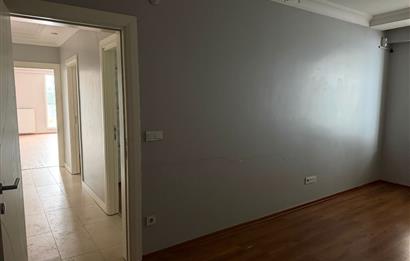 ÇINARPARK SİTESİ E-5 YAKIN 3+1 GENİŞ TERASLI SATILIK