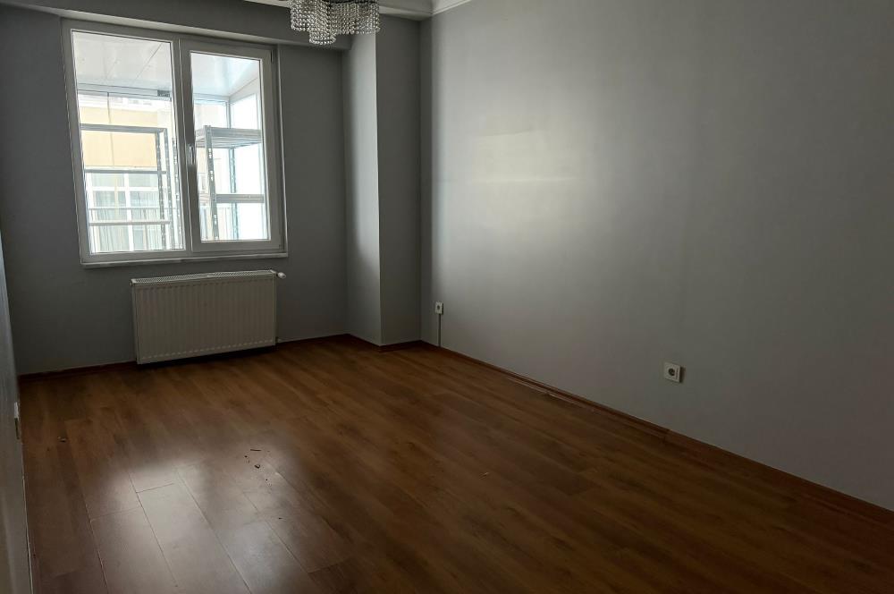 ÇINARPARK SİTESİ E-5 YAKIN 3+1 GENİŞ TERASLI SATILIK