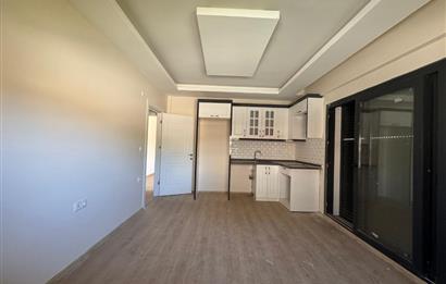 Foça Bağarası'nda Site İçerisinde Bahçe Katı 2+1 Kiralık Daire