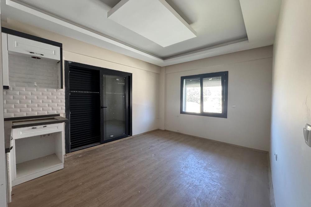 Foça Bağarası'nda Site İçerisinde Bahçe Katı 2+1 Kiralık Daire