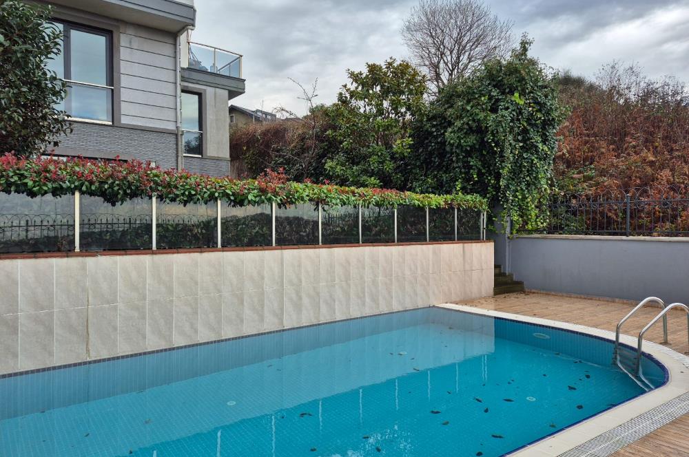 Uskumruköy Lotus Life'ta Havuz Cepheli Bahçe Dubleks