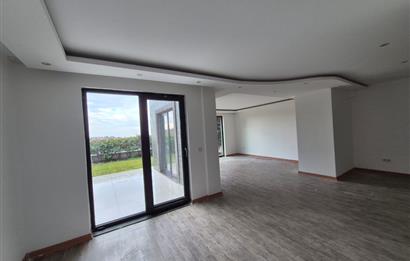 Uskumruköy Lotus Life'ta Havuz Cepheli Bahçe Dubleks