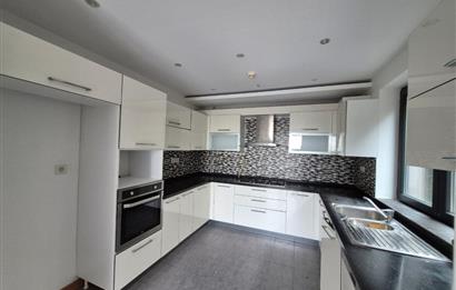 Uskumruköy Lotus Life'ta Havuz Cepheli Bahçe Dubleks