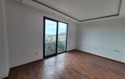 Uskumruköy Lotus Life'ta Havuz Cepheli Bahçe Dubleks