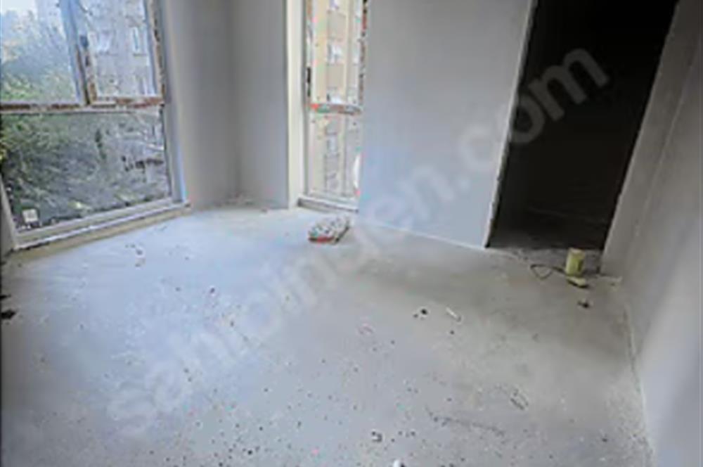 ERENKÖY DE MARMARAY VE ULAŞIMA ÇOK YAKIN 4+1 DUBLEX