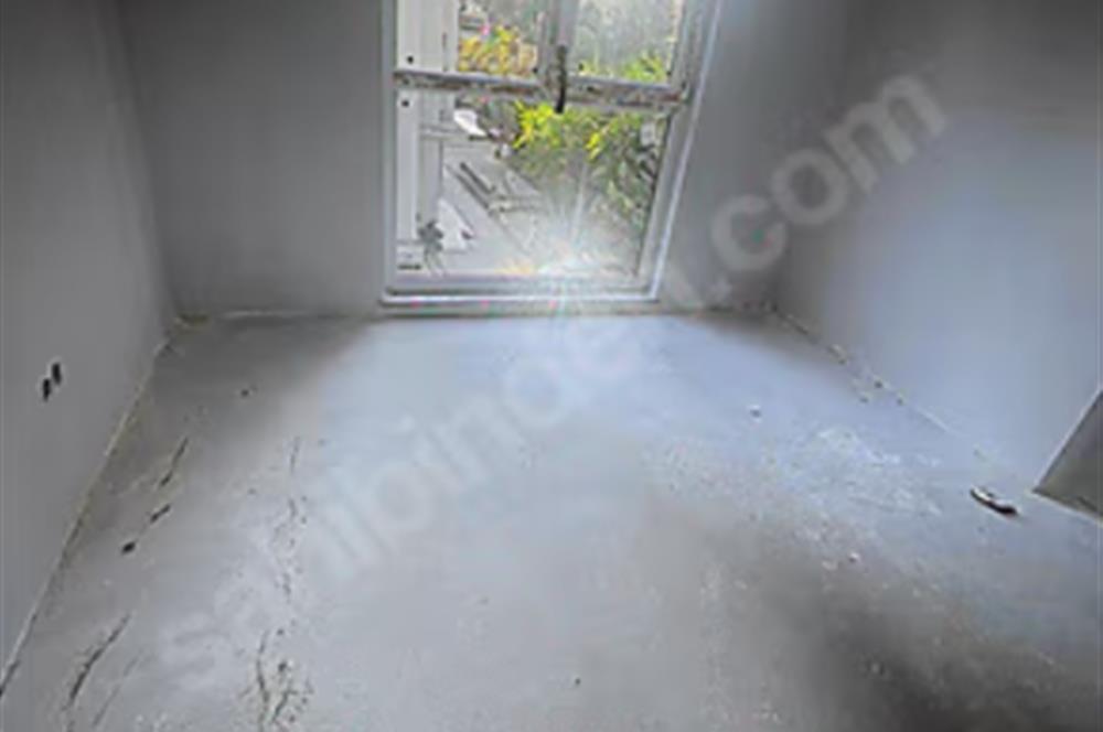 ERENKÖY DE MARMARAY VE ULAŞIMA ÇOK YAKIN 4+1 DUBLEX