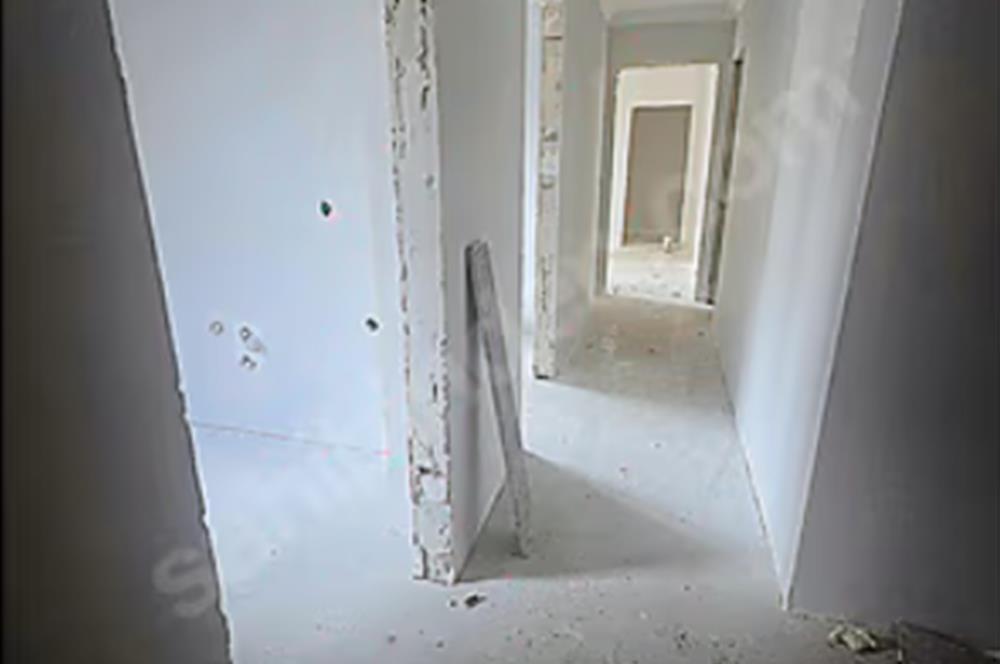 ERENKÖY DE MARMARAY VE ULAŞIMA ÇOK YAKIN 4+1 DUBLEX