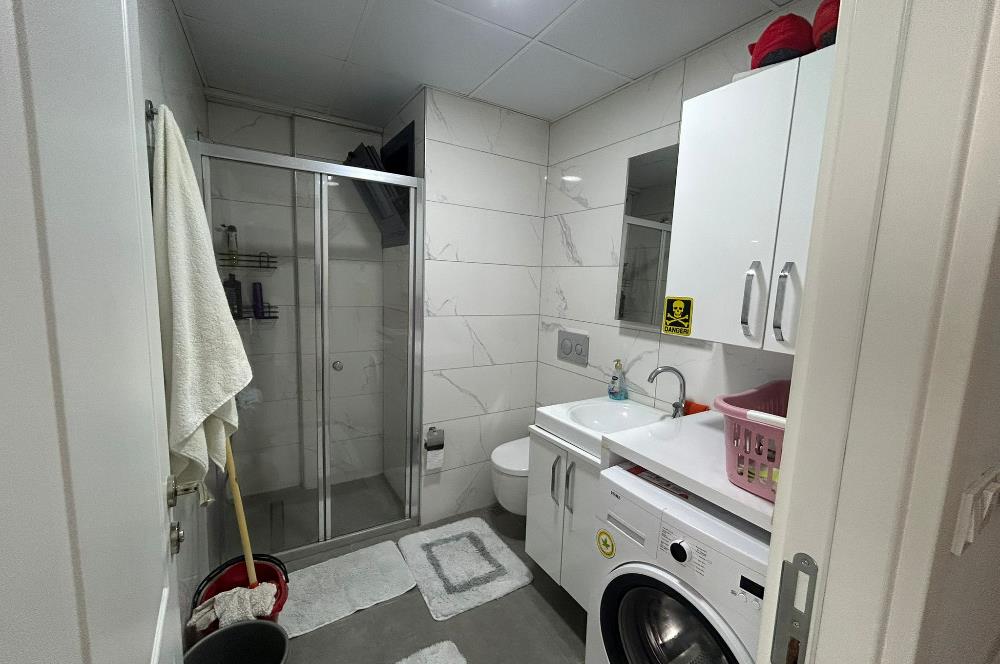 Bornova Mevlana'da Satılık 1+1 Daire