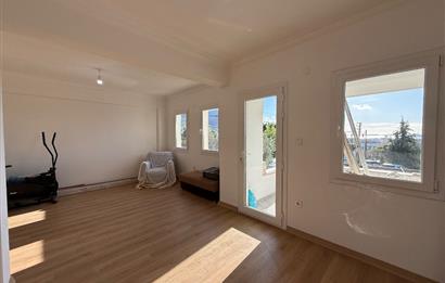 Turgutreis Pazaryeri Yakınında Komple Yenilenmiş Eşyasız Kiralık Deniz Manzaralı 3+1 Dubleks