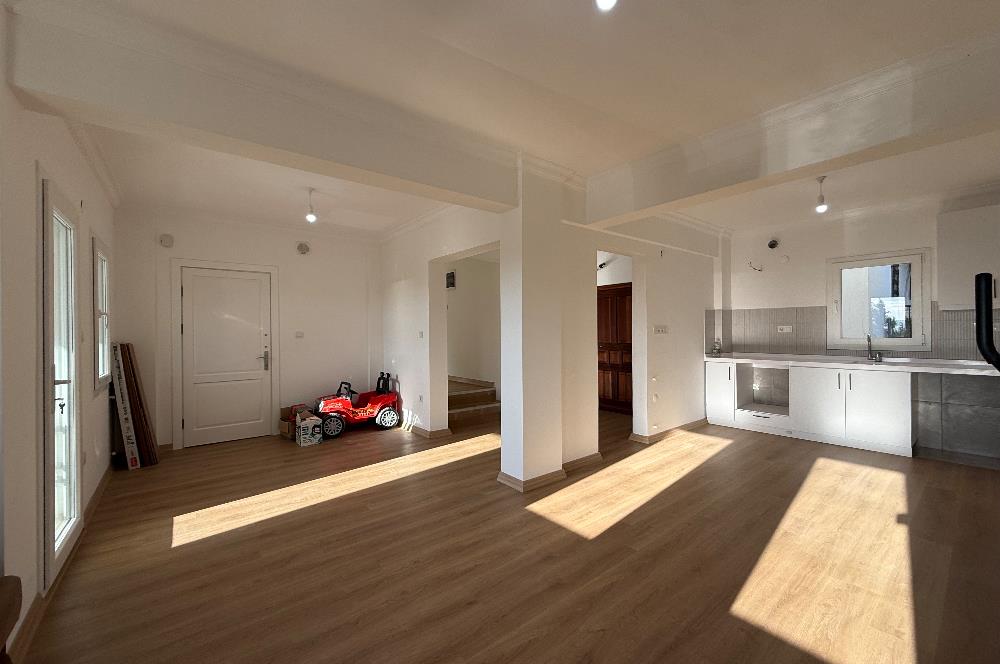 Turgutreis Pazaryeri Yakınında Komple Yenilenmiş Eşyasız Kiralık Deniz Manzaralı 3+1 Dubleks