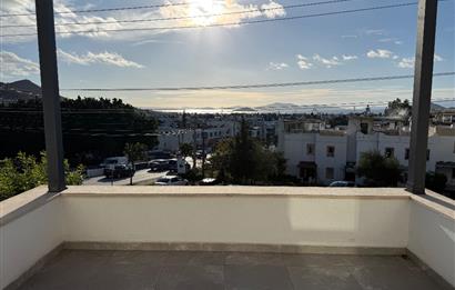 Turgutreis Pazaryeri Yakınında Komple Yenilenmiş Eşyasız Kiralık Deniz Manzaralı 3+1 Dubleks
