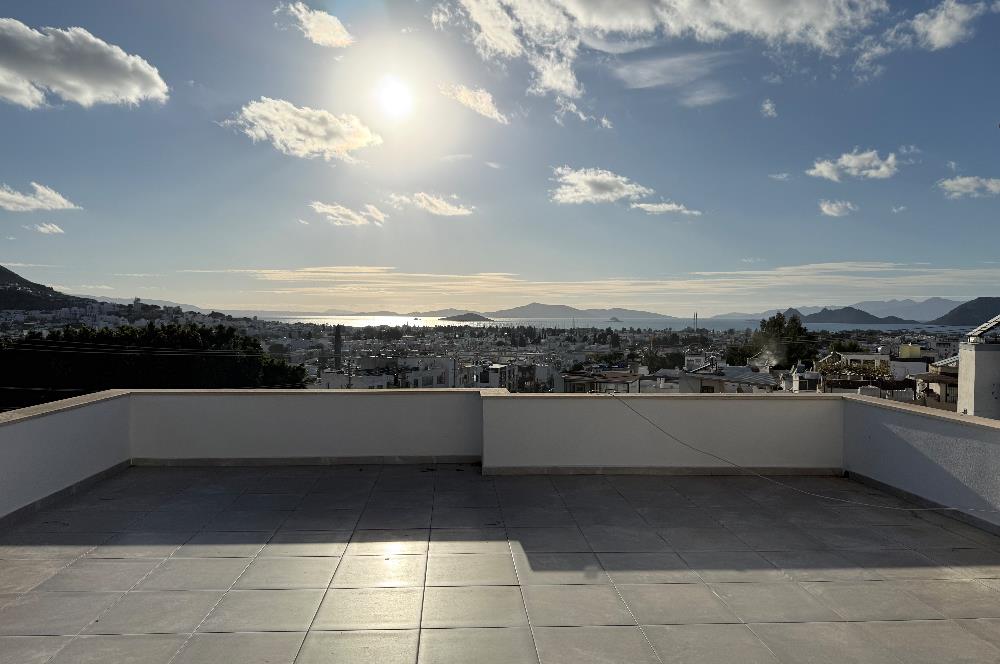 Turgutreis Pazaryeri Yakınında Komple Yenilenmiş Eşyasız Kiralık Deniz Manzaralı 3+1 Dubleks