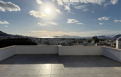 Turgutreis Pazaryeri Yakınında Komple Yenilenmiş Eşyasız Kiralık Deniz Manzaralı 3+1 Dubleks