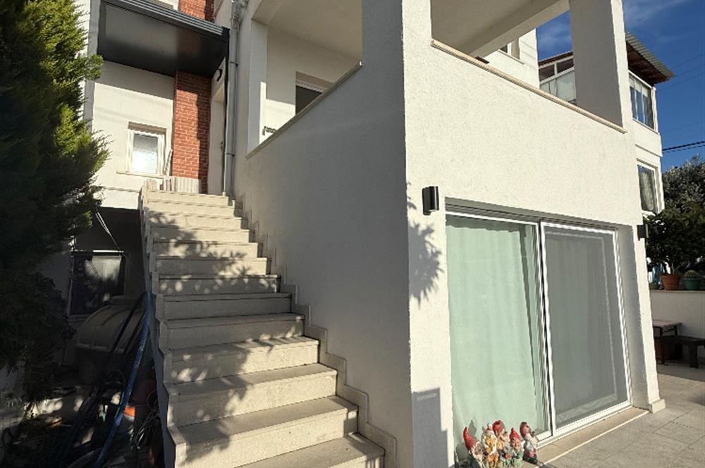 Turgutreis Pazaryeri Yakınında Komple Yenilenmiş Eşyasız Kiralık Deniz Manzaralı 3+1 Dubleks