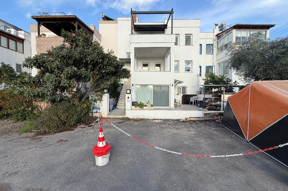 Turgutreis Pazaryeri Yakınında Komple Yenilenmiş Eşyasız Kiralık Deniz Manzaralı 3+1 Dubleks