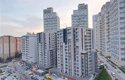 METROBÜSE YAKIN GÜNEY CEPHE SİTE İÇİNDE 1+1 BOŞ SATILIK DAİRE