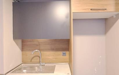 METROBÜSE YAKIN GÜNEY CEPHE SİTE İÇİNDE 1+1 BOŞ SATILIK DAİRE