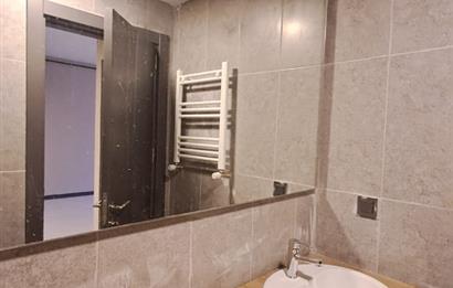 METROBÜSE YAKIN GÜNEY CEPHE SİTE İÇİNDE 1+1 BOŞ SATILIK DAİRE