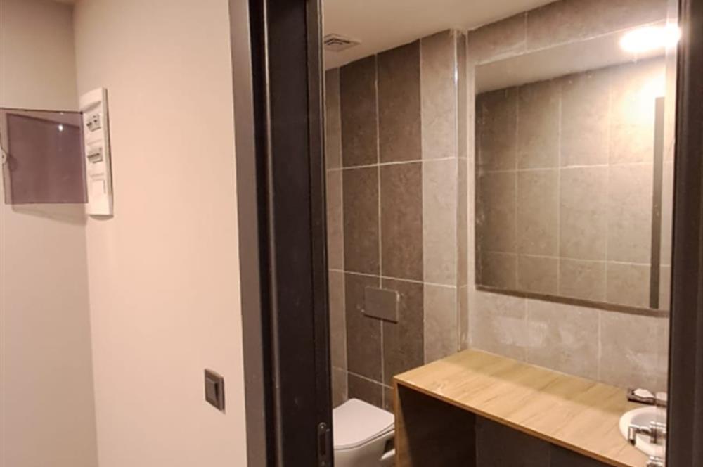 METROBÜSE YAKIN GÜNEY CEPHE SİTE İÇİNDE 1+1 BOŞ SATILIK DAİRE