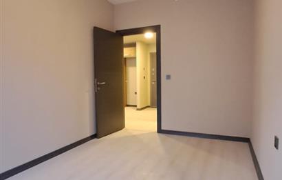 METROBÜSE YAKIN GÜNEY CEPHE SİTE İÇİNDE 1+1 BOŞ SATILIK DAİRE