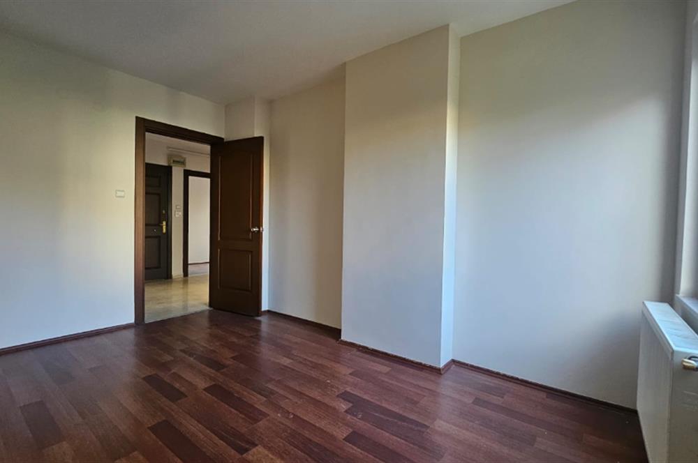 ZEKERİYAKÖY SİTELERDE KİRALIK 2+1 DAİRE