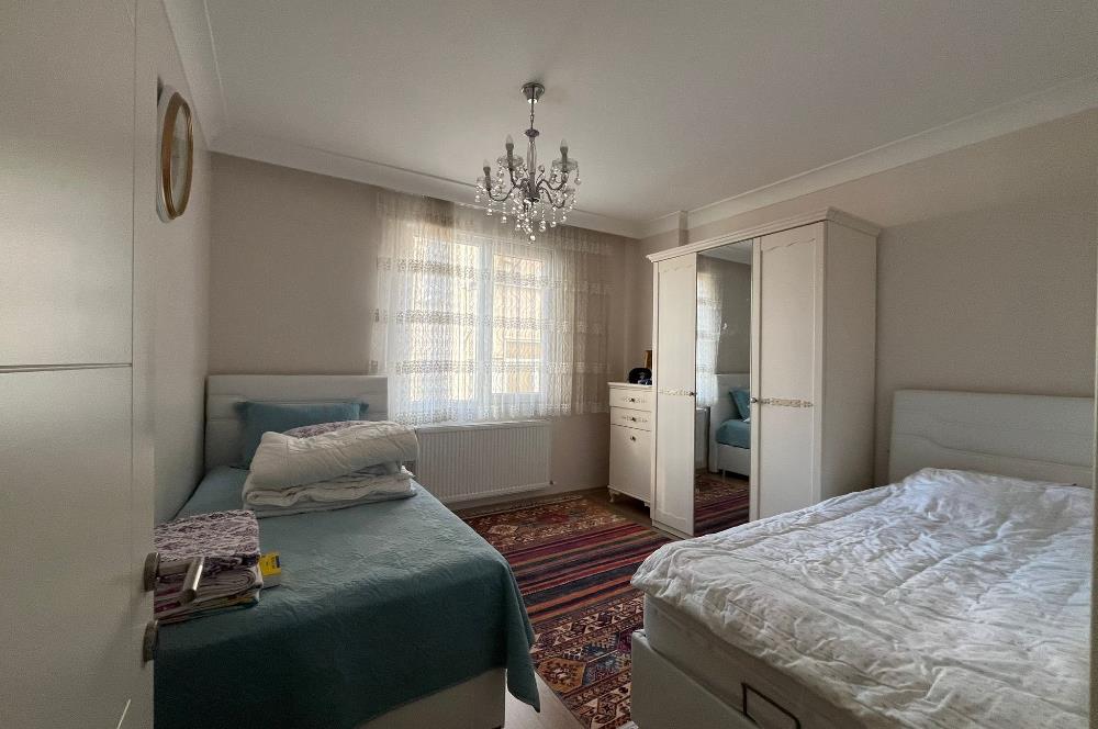 MALTEPE MERKEZDE ARA KAT SATILIK 3+1