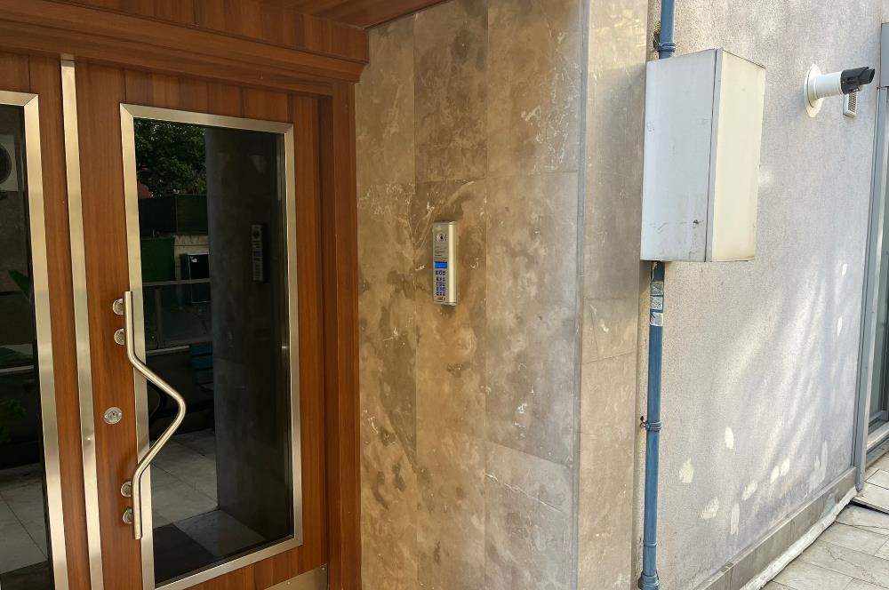 MALTEPE MERKEZDE ARA KAT SATILIK 3+1