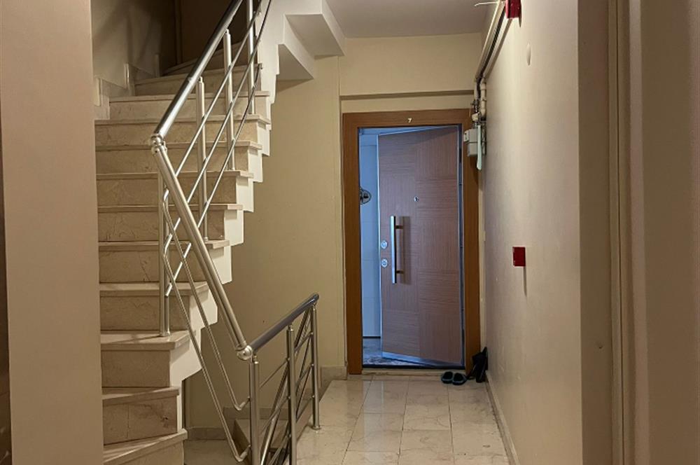 MALTEPE MERKEZDE ARA KAT SATILIK 3+1