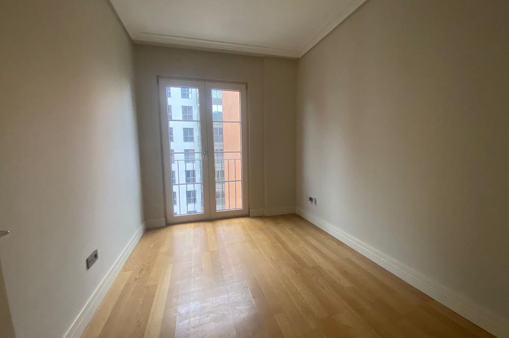 SİNPAŞ FİNANS ŞEHİR PALAS ETABI' NDA 4+1 KİRALIK DAİRE