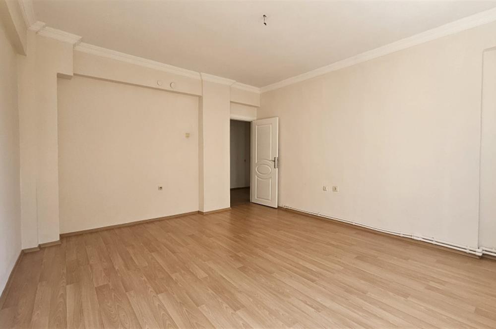 CENTURY21 'DEN BAHÇELİEVLER MAH MUHTEŞEM KONUM FIRSAT DAİRE