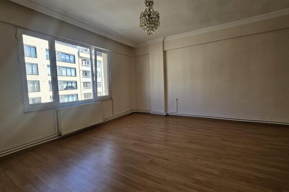 CENTURY21 'DEN BAHÇELİEVLER MAH MUHTEŞEM KONUM FIRSAT DAİRE